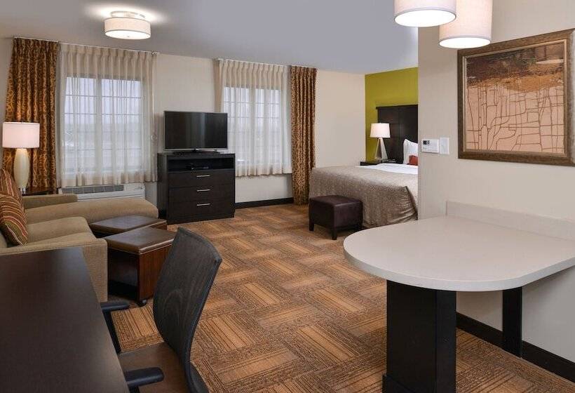 带双人床的标准工作室, Staybridge Suites Merrillville, An Ihg