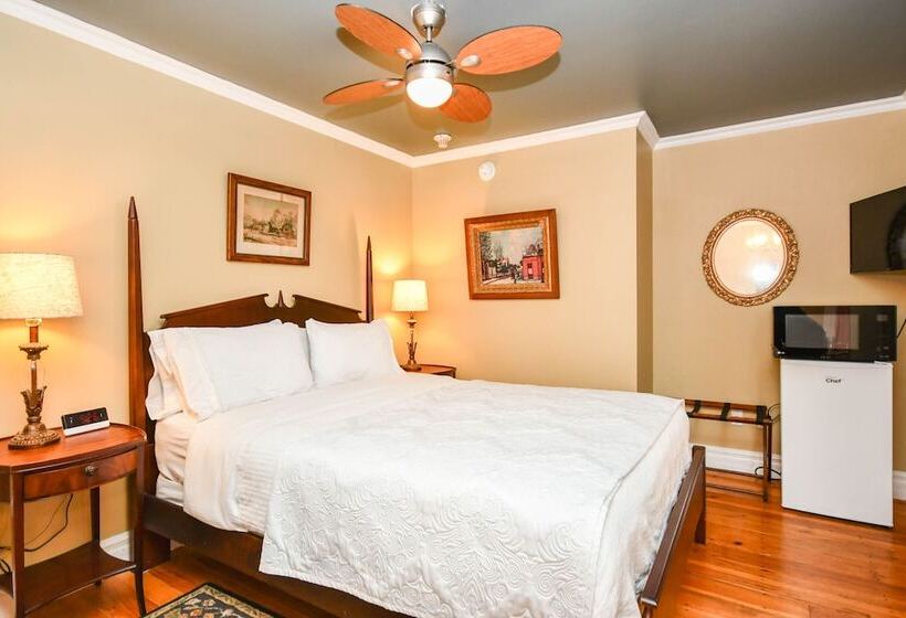 غرفة سوبيريور ثلاثية, Surfside Inn