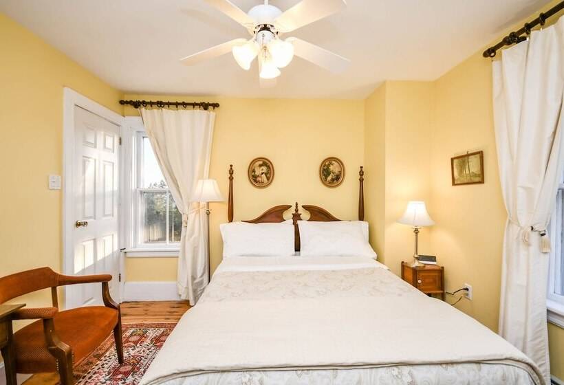 غرفة قياسية, Surfside Inn