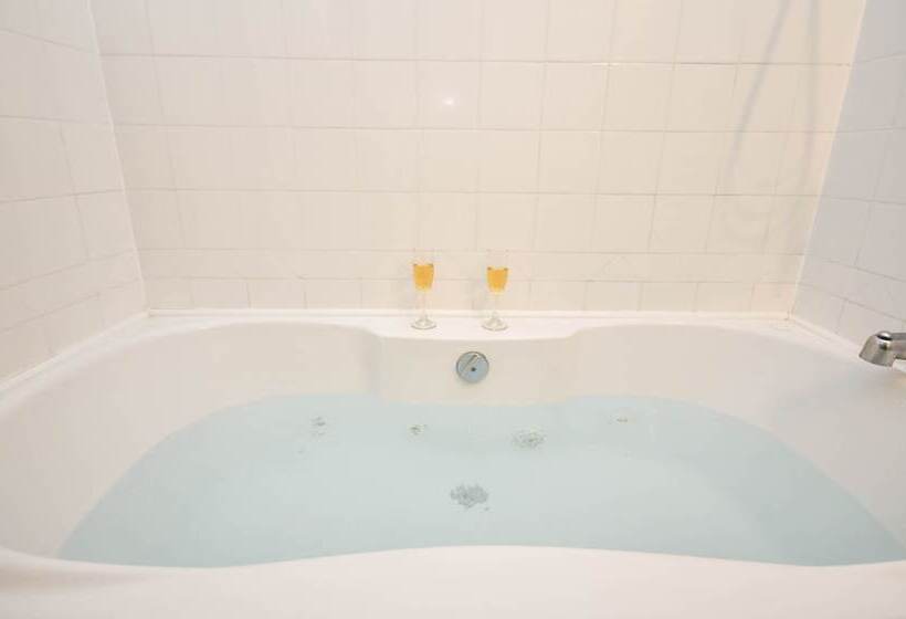 جناح سوبيريور, Surfside Inn