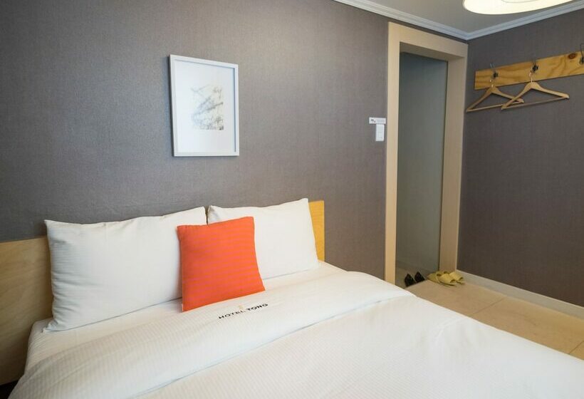 Standard Szoba, Travel Monster