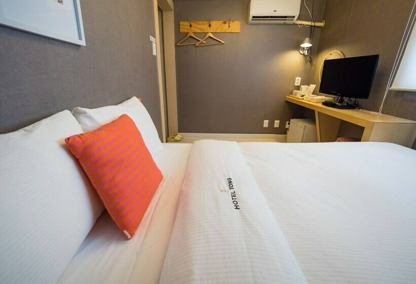 Standard Szoba, Travel Monster