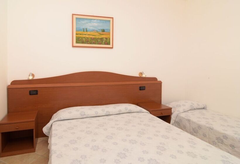 标准三人间, Villa Fumerie