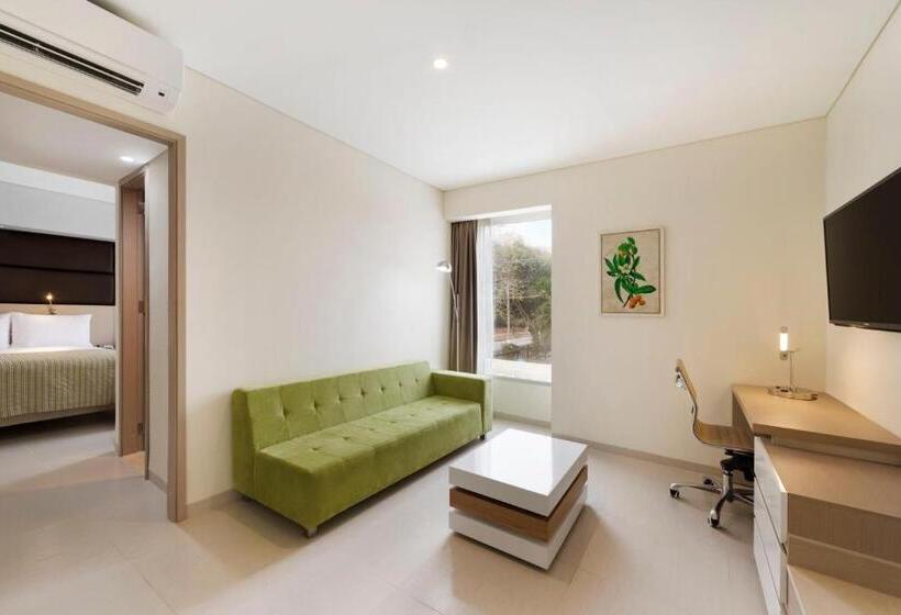 带大床的豪华间, Wyndham Garden Barranquilla