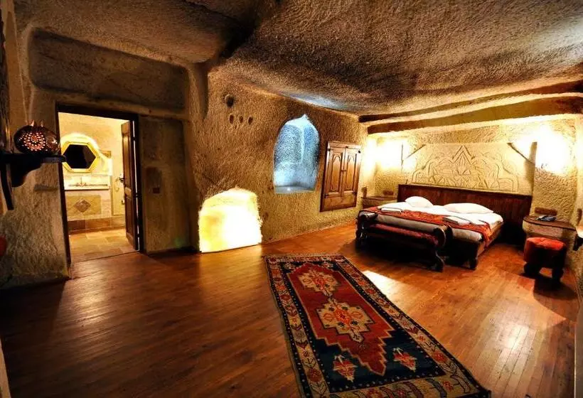 デラックスルーム, Has Cave Konak