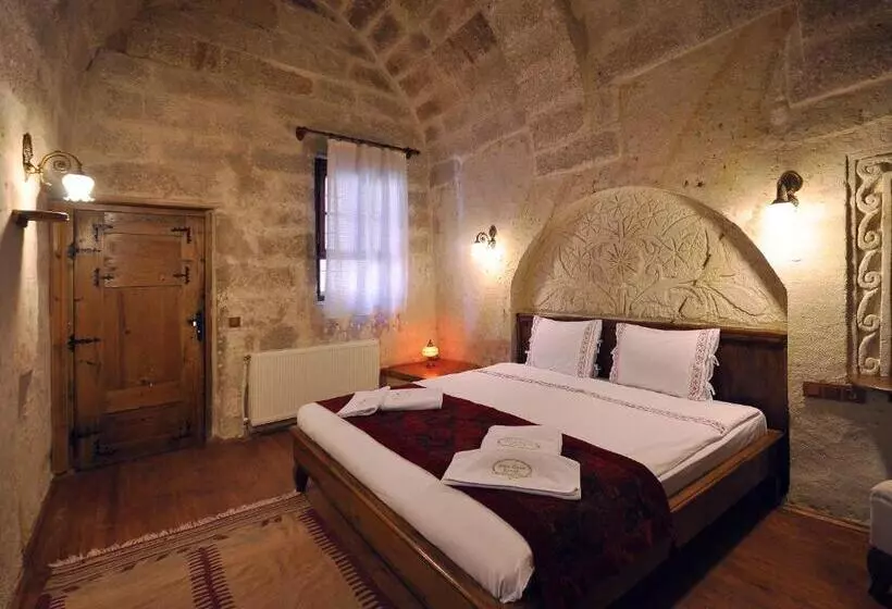 デラックスルーム, Has Cave Konak