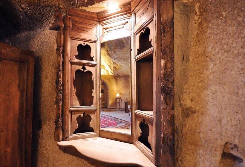 Люкс, Has Cave Konak
