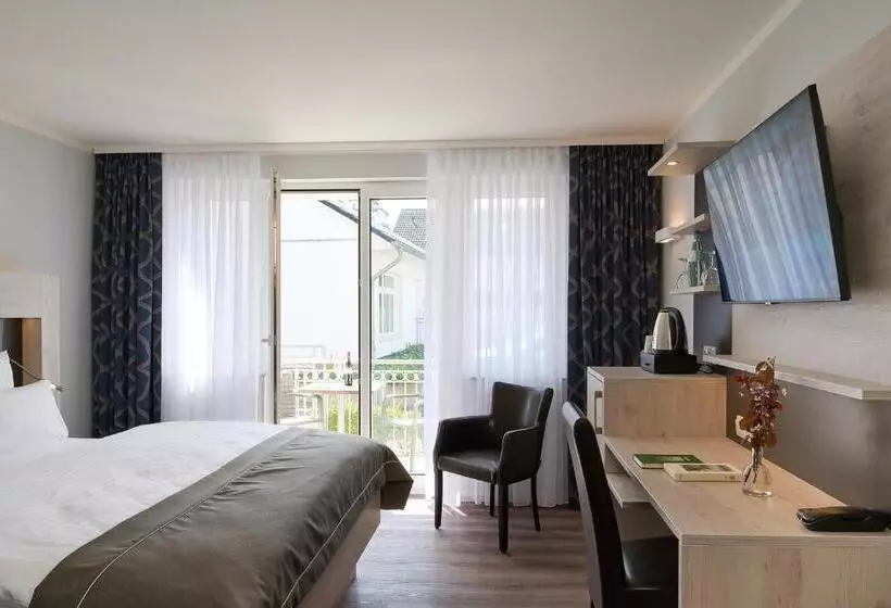 Perhehuone, R&r Strandhotel Baabe
