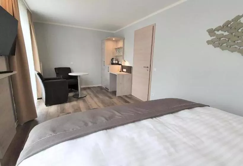Perhehuone, R&r Strandhotel Baabe