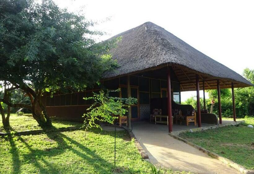 اتاق خانوادگی, Red Chilli Rest Camp