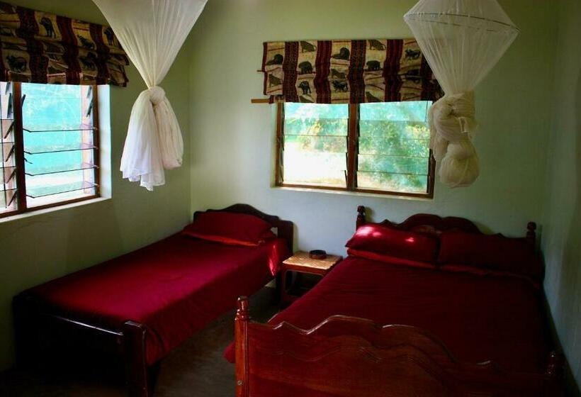 اتاق خانوادگی, Red Chilli Rest Camp