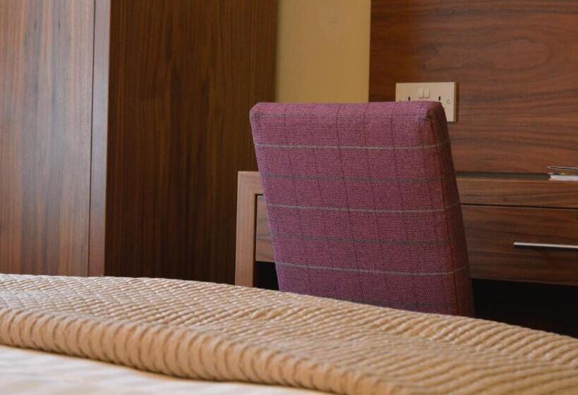 Номер Стандарт, Stallingborough Grange