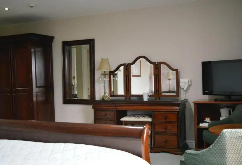 キングサイズベッドのスーペリアルーム, Stallingborough Grange