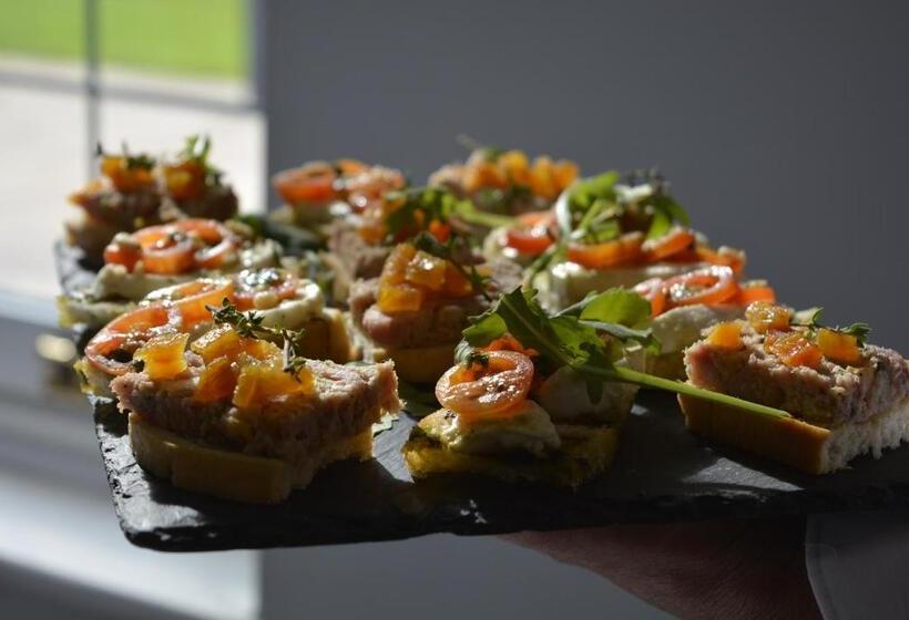 Номер Стандарт Адаптированный для Инвалидов, Stallingborough Grange