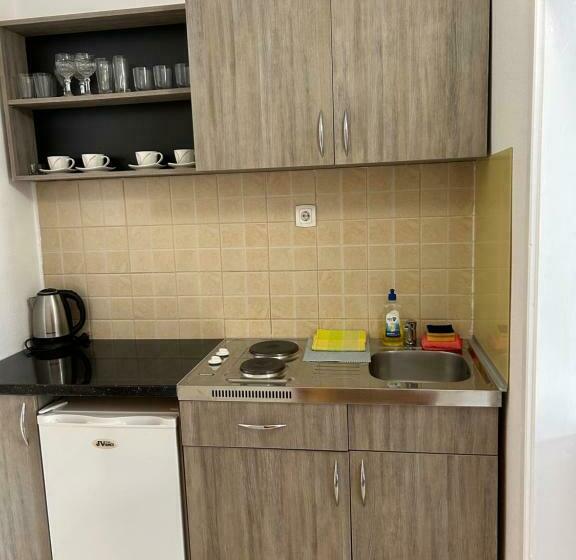 اتاق سه نفره سوپریور با چشم‌انداز دریا, Apartmani Kažanegra33