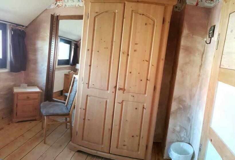 标准单人间共用浴室, Köhlers Ferienhaus