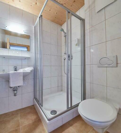 Quarto standart com varanda, Sportpension Enzian