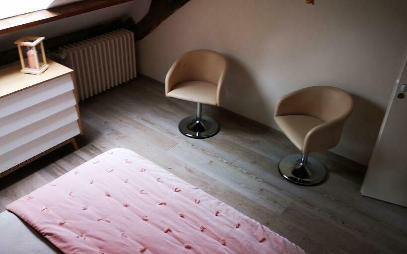 غرفة عائلية, Ancien Moulin Créancey