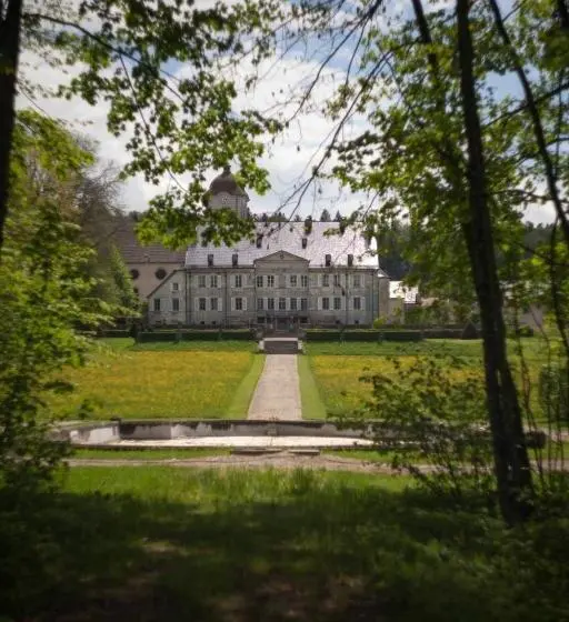 ガーデンビュースタンダードルーム, Chateau Montalembert Maîche