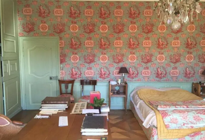 コンフォートトリプルルーム, Chateau Montalembert Maîche