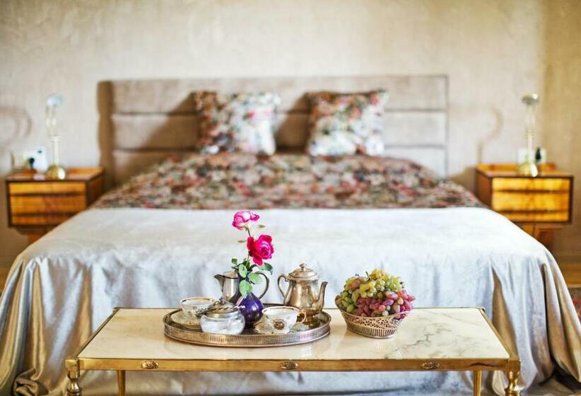 اتاق استاندارد با چشمانداز باغ, Marani Elizbar1918