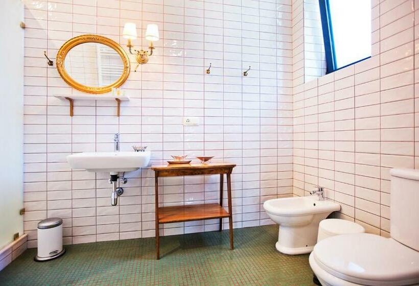 اتاق استاندارد با چشمانداز باغ, Marani Elizbar1918