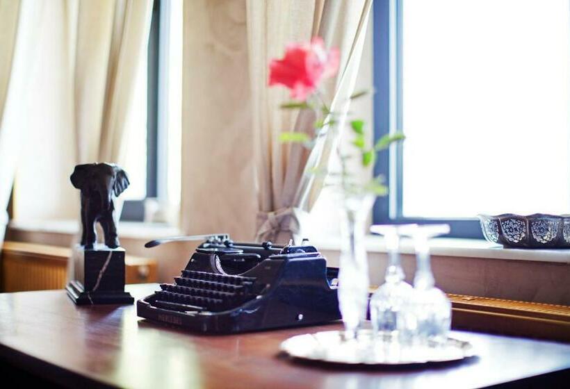 اتاق استاندارد با چشمانداز باغ, Marani Elizbar1918