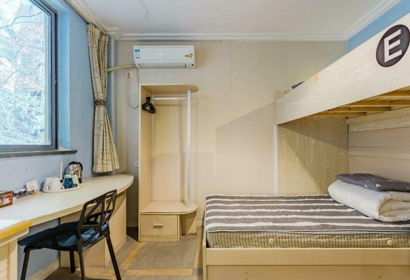 Кровать в Общей Комнате, Kunlun International Youth Hostel