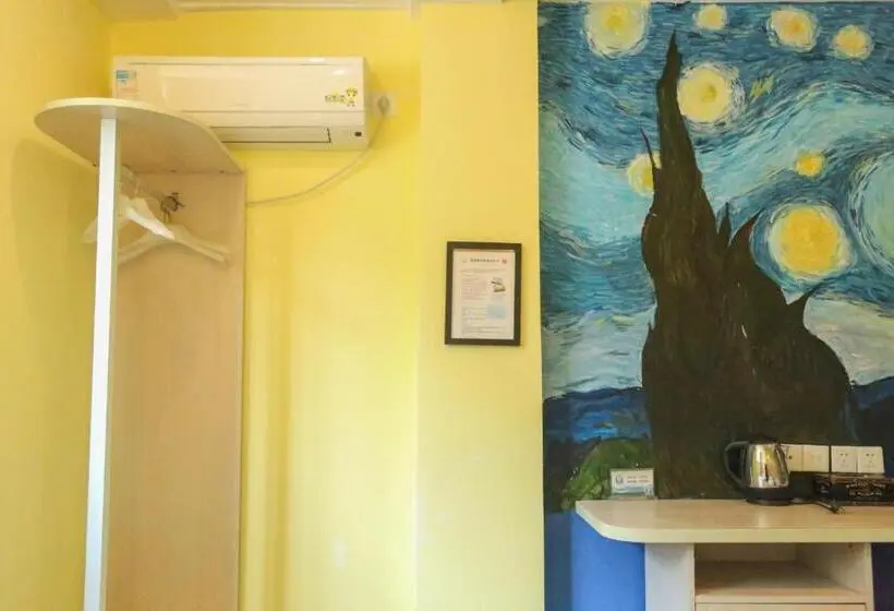 スタンダードトリプルルーム, Kunlun International Youth Hostel