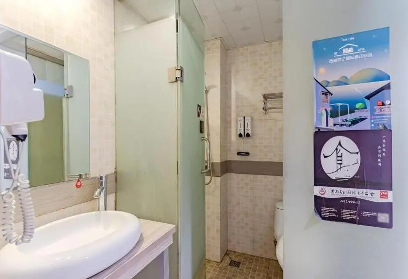 スタンダードトリプルルーム, Kunlun International Youth Hostel