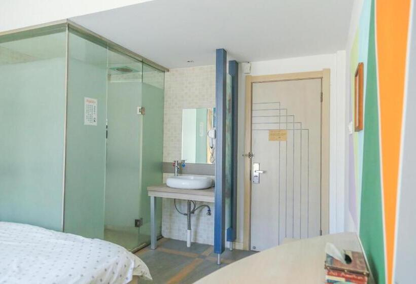 חדר סופריור עם נוף להרים, Kunlun International Youth Hostel