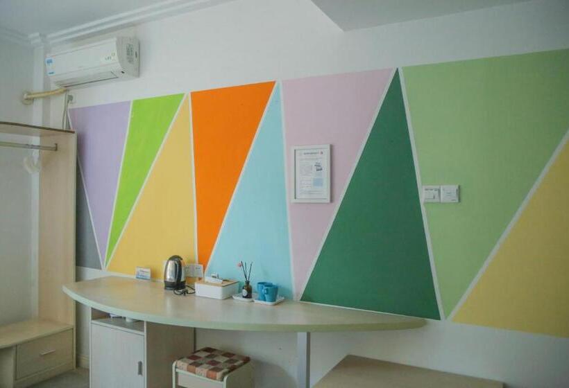 חדר סופריור עם נוף להרים, Kunlun International Youth Hostel