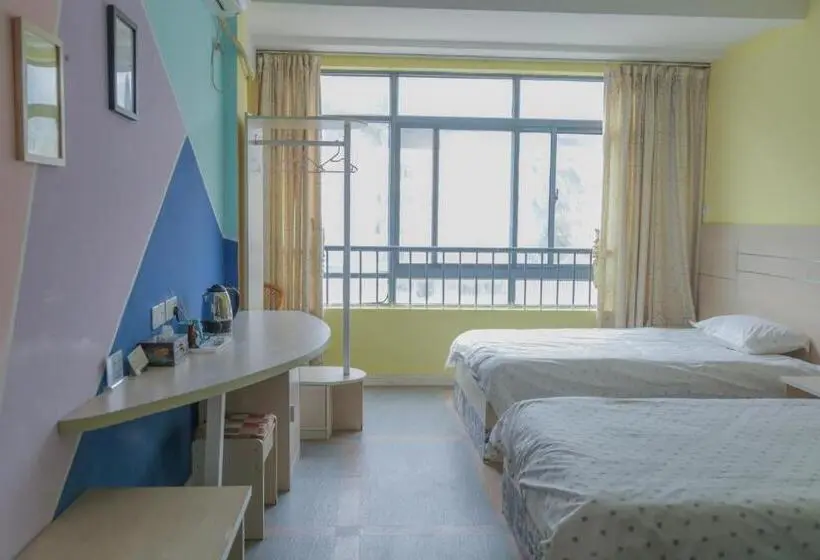 山の見えるスーペリアルーム, Kunlun International Youth Hostel