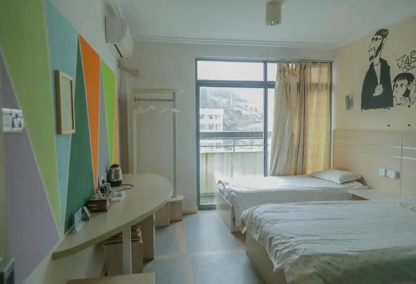 山の見えるスーペリアルーム, Kunlun International Youth Hostel