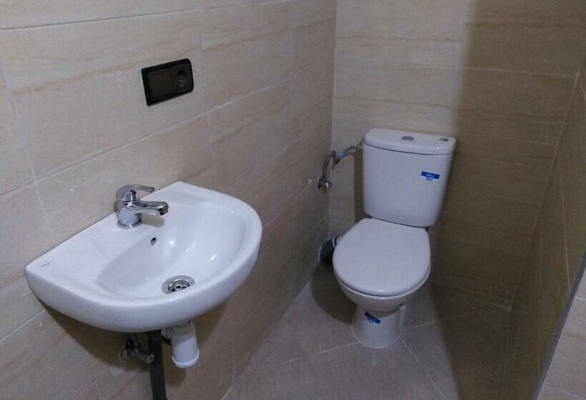 اتاق سوپریور یک تخته, Dar Khalifa Airport