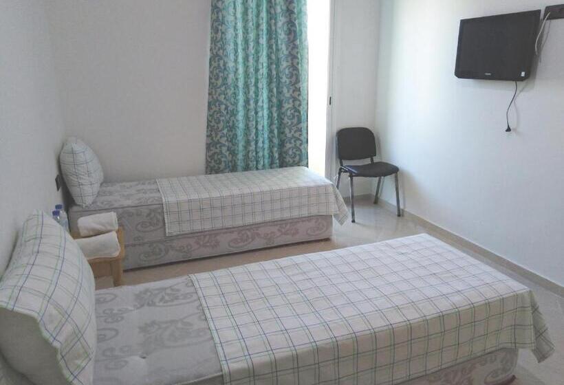 اتاق سوپریور یک تخته, Dar Khalifa Airport