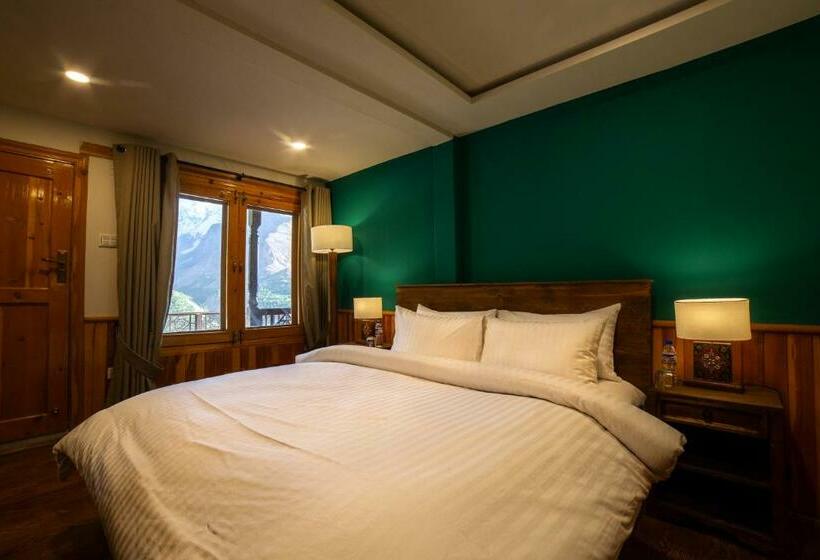 اتاق لوکس, Roomy Daastaan Hotel, Karimabad Hunza
