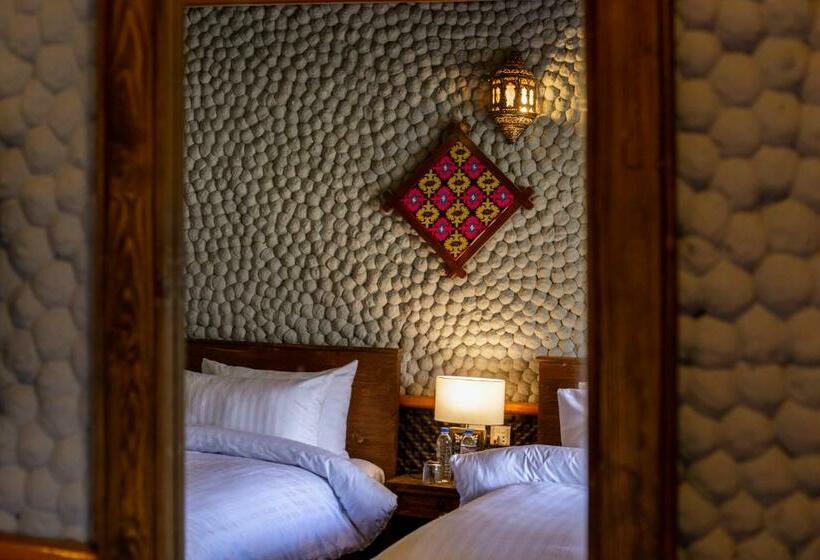 اتاق لوکس, Roomy Daastaan Hotel, Karimabad Hunza
