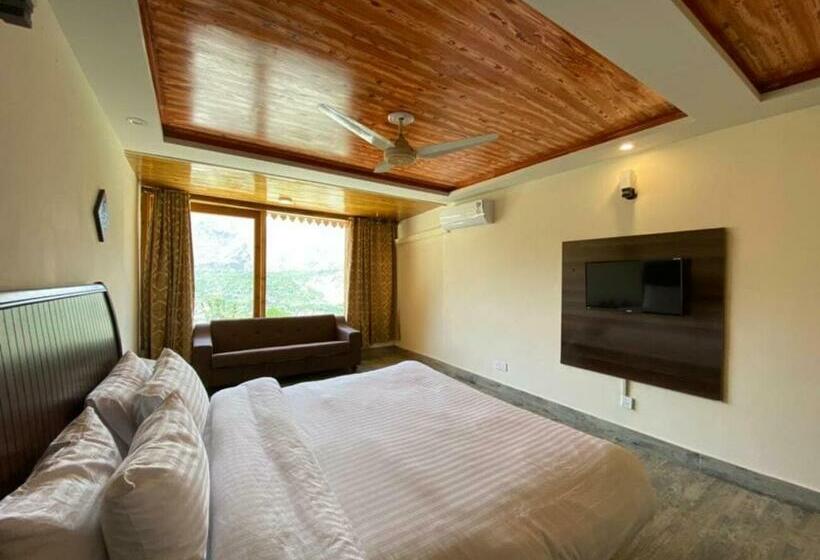 اتاق سوپریور با چشم‌انداز کوهستان, Roomy Daastaan Hotel, Karimabad Hunza