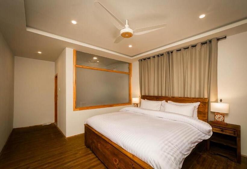 سوییت اجرایی, Roomy Daastaan Hotel, Karimabad Hunza