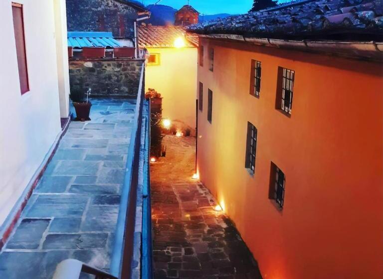 스위트, San Gennaro Castello