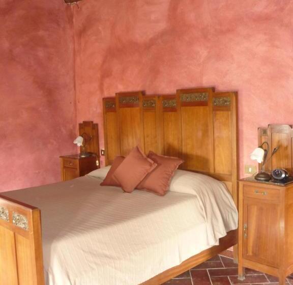 스위트, San Gennaro Castello