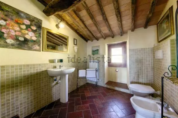 デラックスの4人部屋, San Gennaro Castello