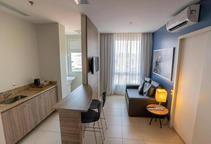 סוויטת סופריור, Comfort Hotel Santos