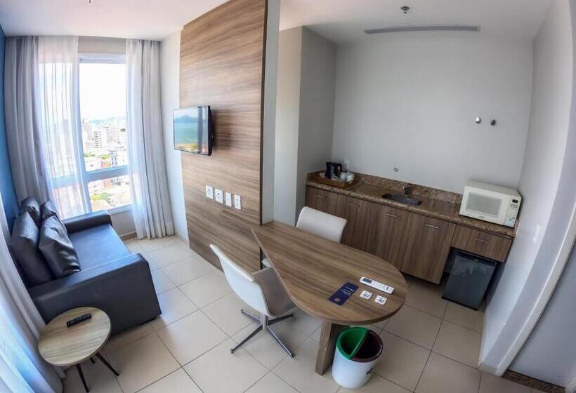 סוויטה דלוקס, Comfort Hotel Santos
