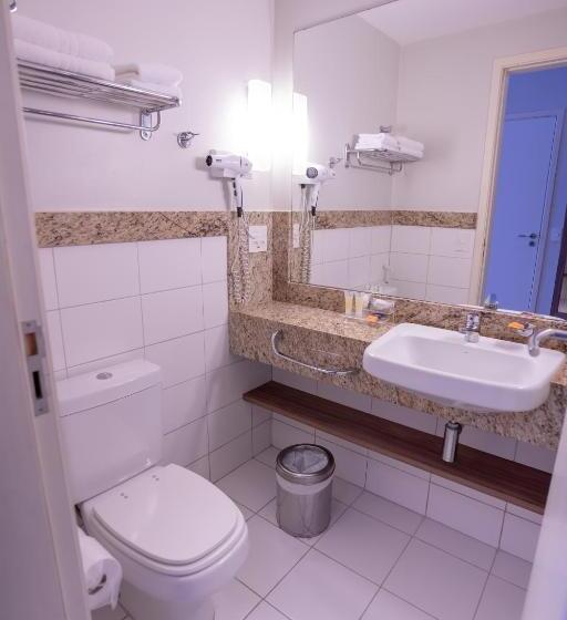 חדר משפחתי, Comfort Hotel Santos