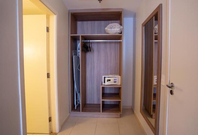 חדר משפחתי, Comfort Hotel Santos