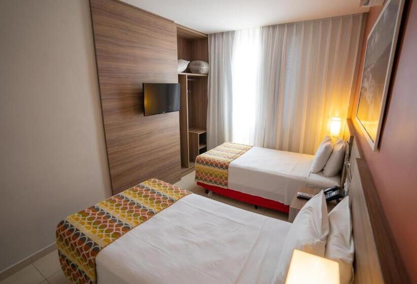 חדר משפחתי, Comfort Hotel Santos