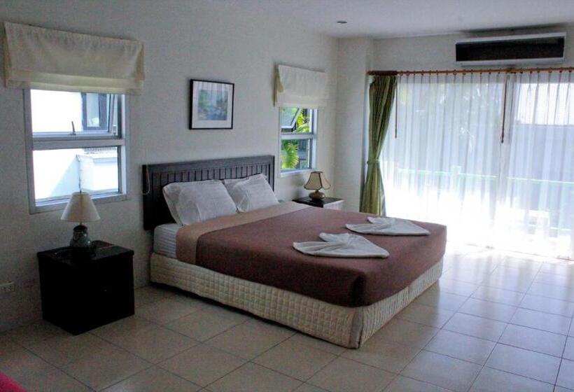 غرفة عائلية, Ben's House