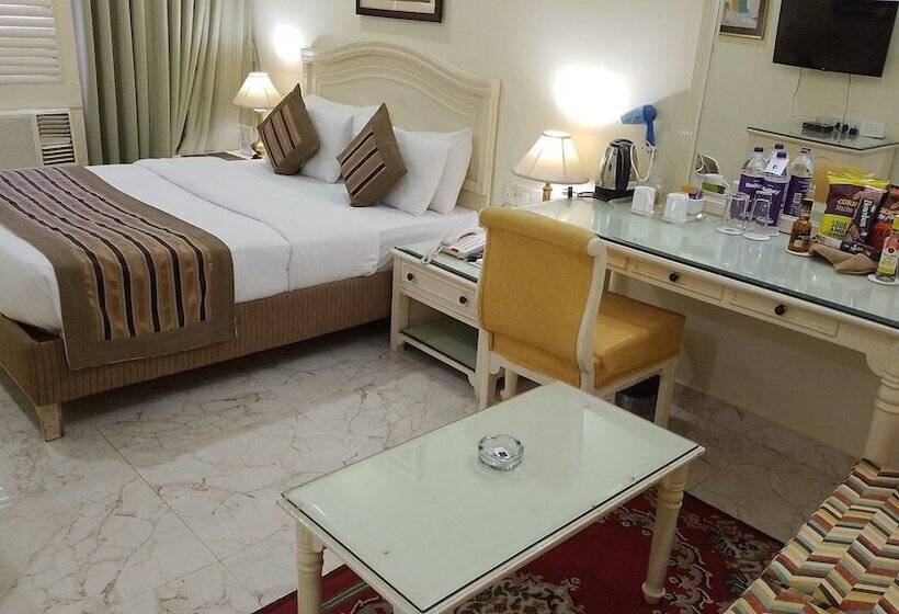 Номер Executive, Empires Hotel Bhubaneswar